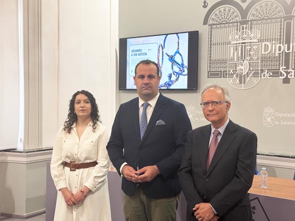 La Diputación impulsa ¿Jugando a ser artista¿ para acercar el arte a las escuelas rurales