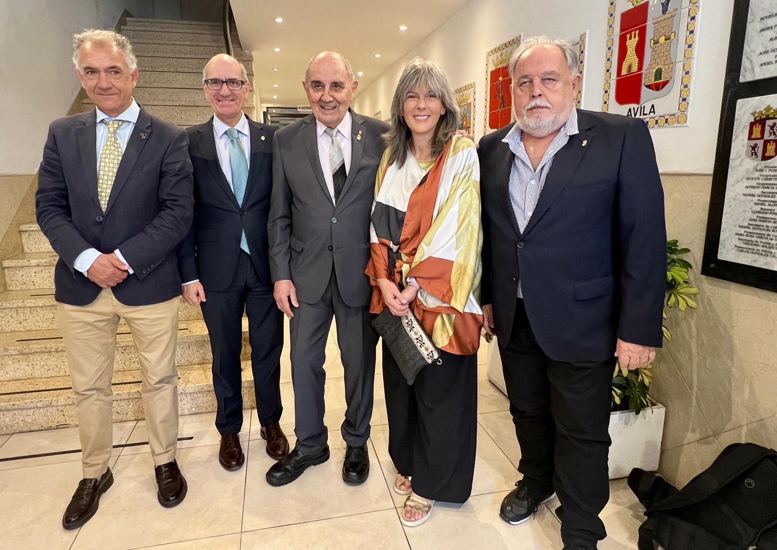 Centro CyL Mar de Plata. Directiva y Jose Perez Pinar