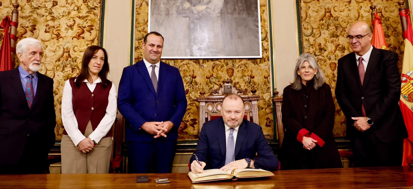 Foto web embajador irlanda 2